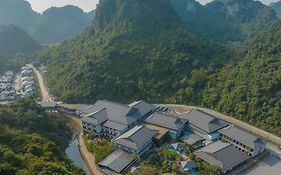 Yoko Onsen Quang Hanh
